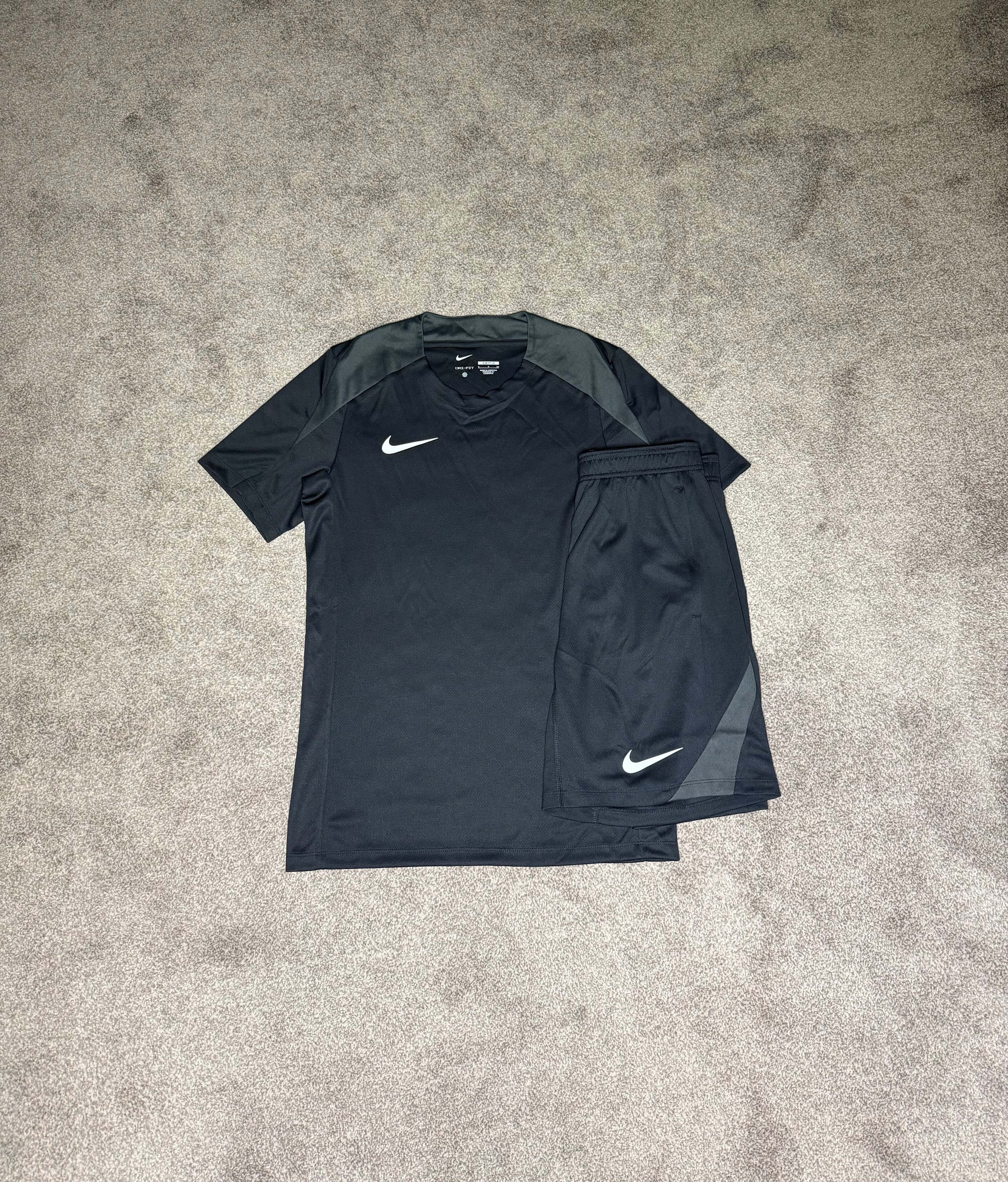 Nike Strike Top & Shorts Set