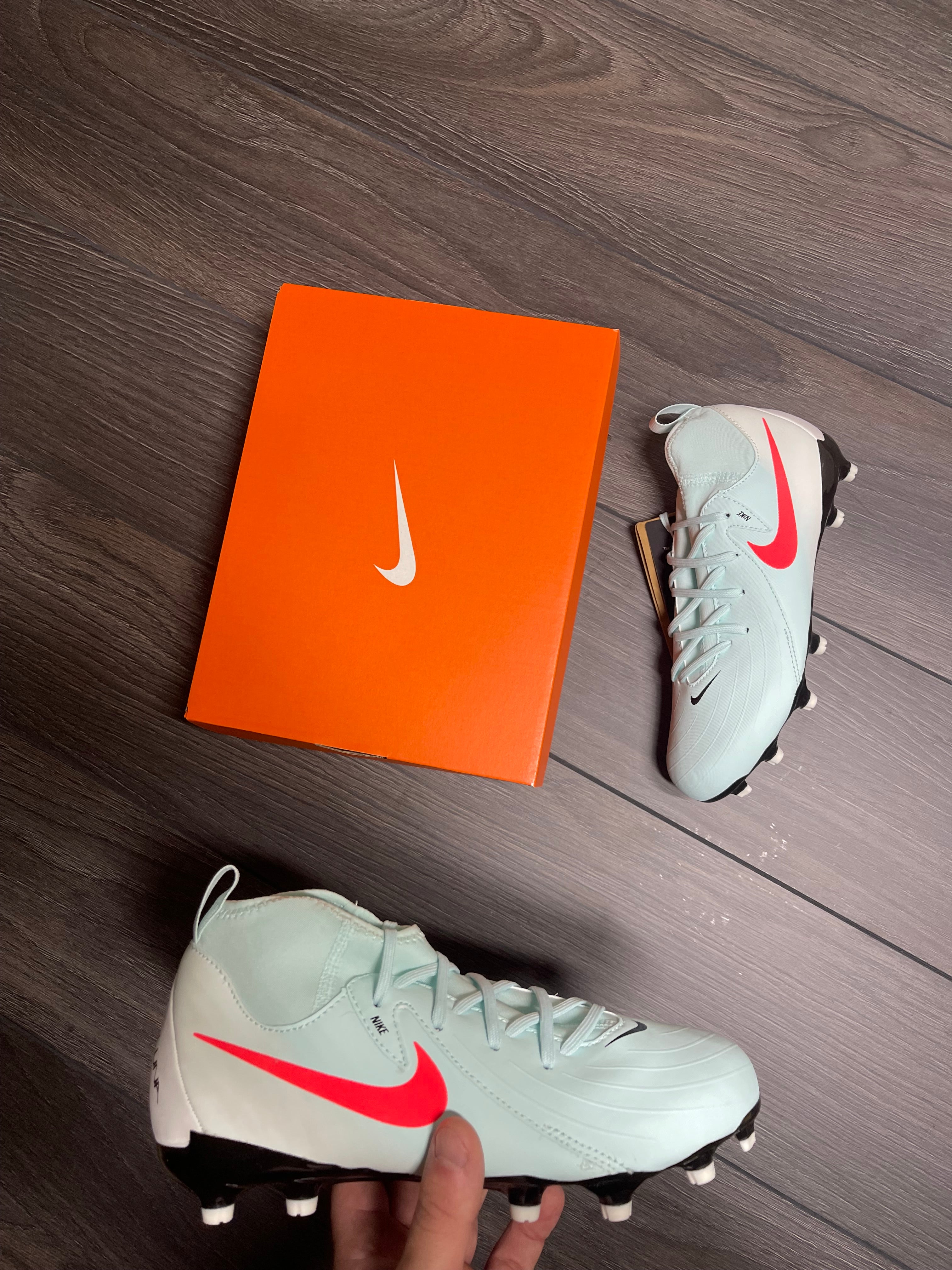 Nike Jr. Phantom Luna II Academy Multi-Ground Football Boot