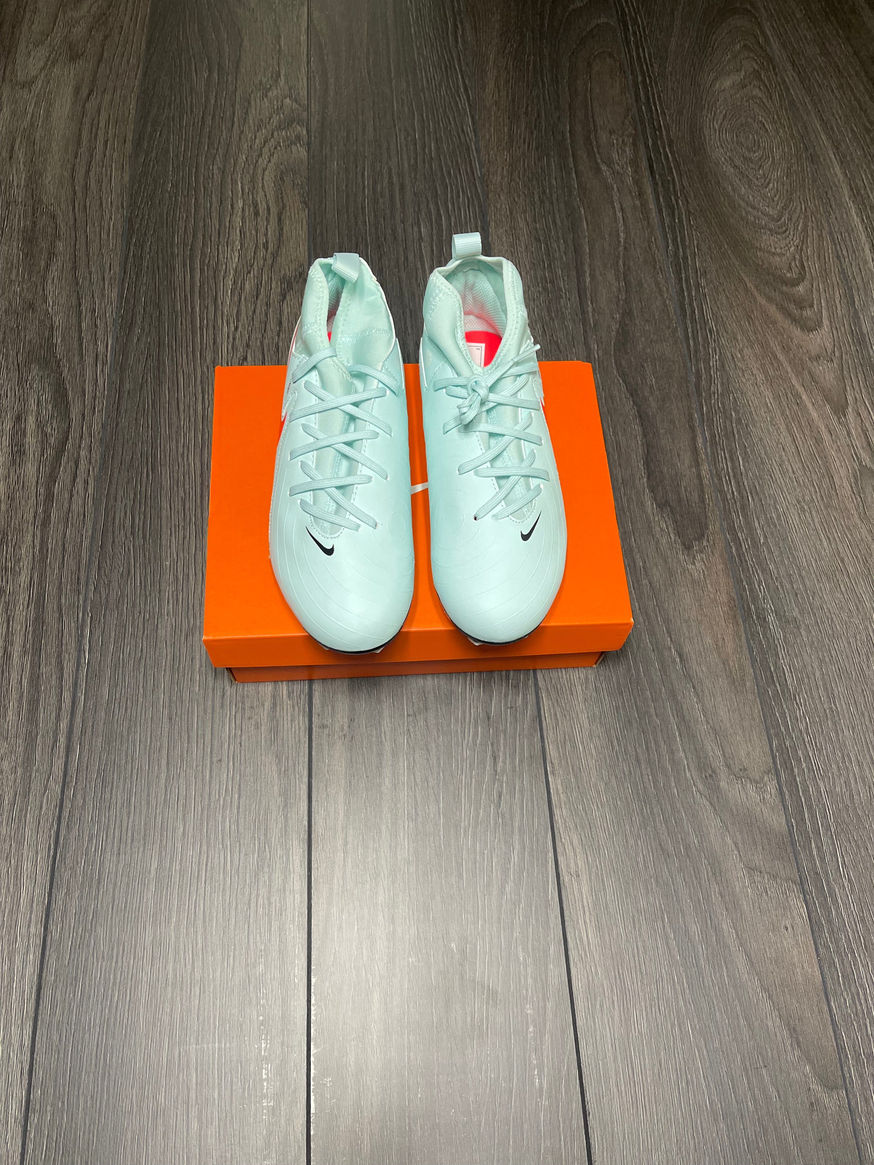 Nike Jr. Phantom Luna II Academy Multi-Ground Football Boot