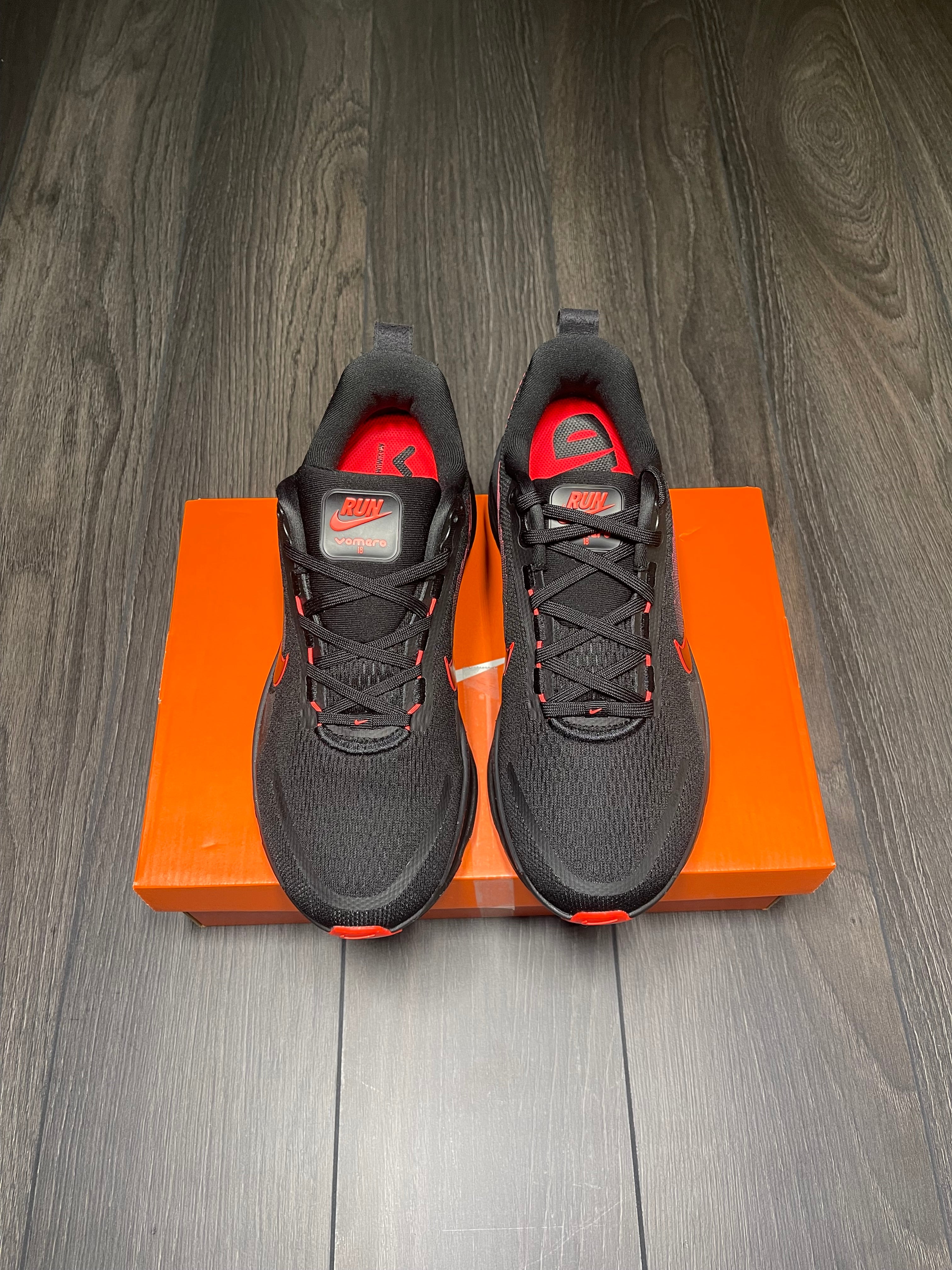 Nike Vomero 18 'Black Bright Crimson'