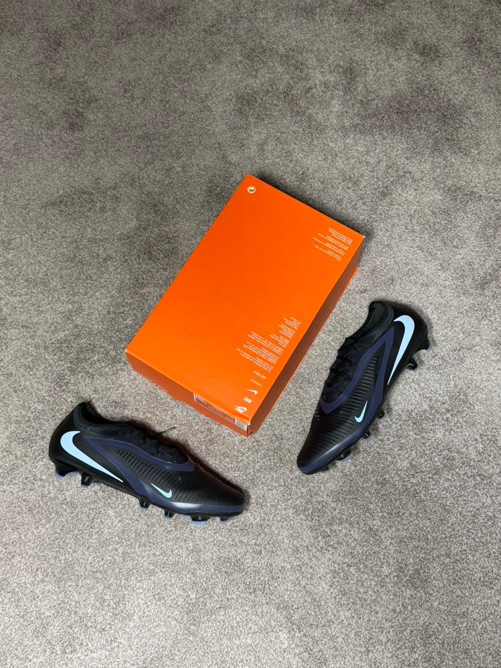 Nike Phantom 6 Low Pro FG Football Boot